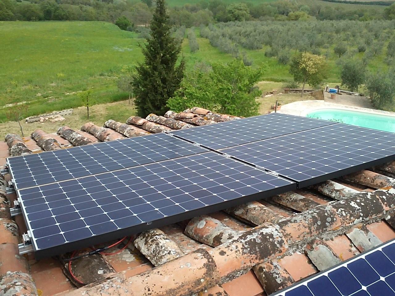 Impianto Fotovoltaico Lightland SunPower La Falconara Agriturismo Montepulciano Siena Toscana 2